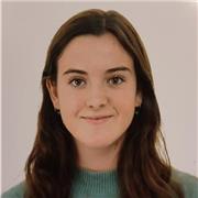 Profesora de inglés que imparte clases particulares a niños/as de infantil y primaria